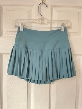 GOLD HINGE Fairview Blue tennis Pleated Skort Size S